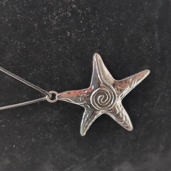Statement Silver Toned Star Focus Necklace - Picture 4 of 8